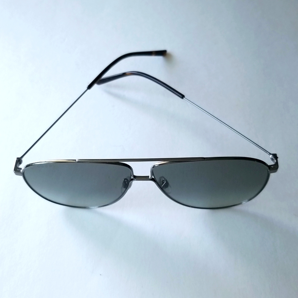 Gucci Aviator Sunglass - Picture 2 of 12